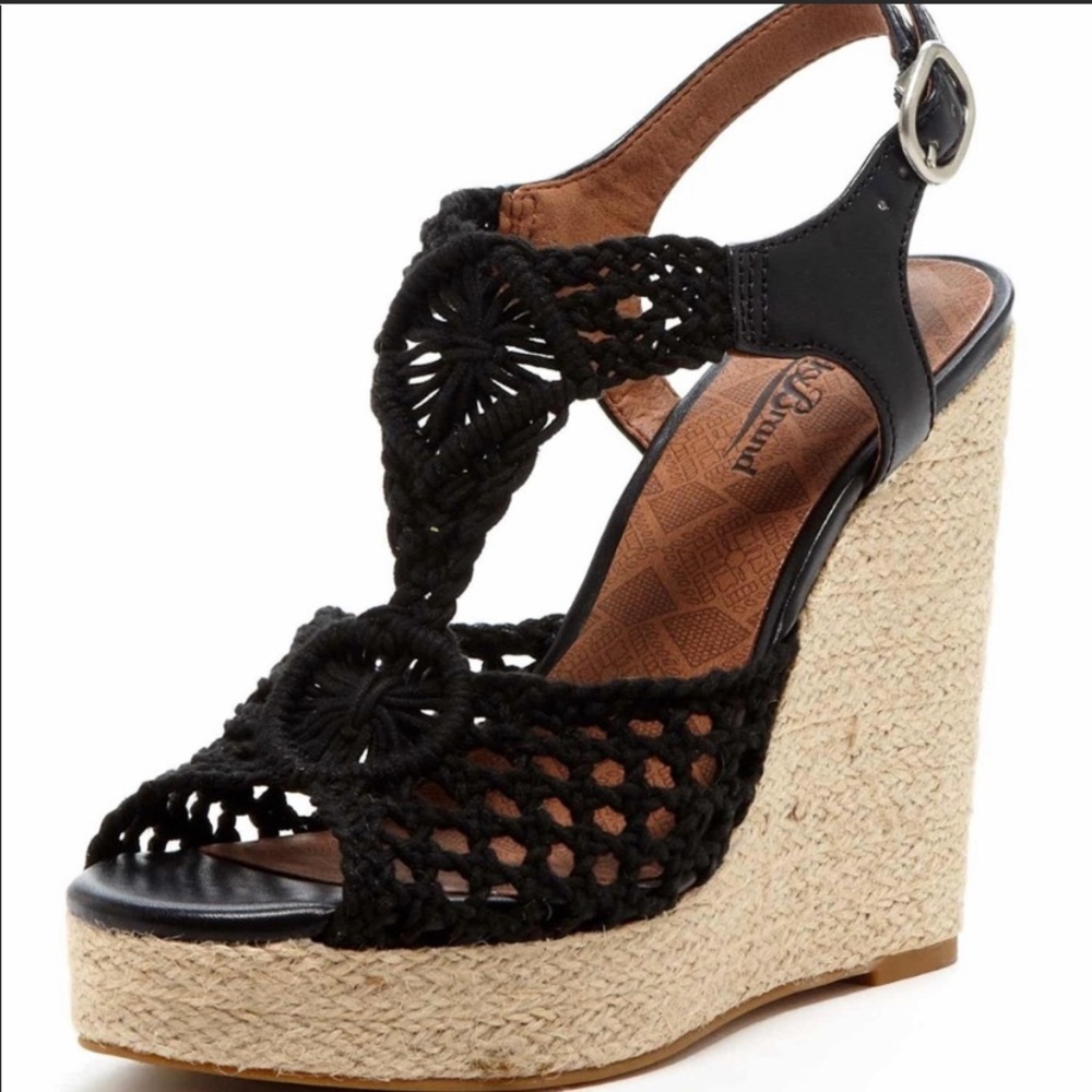 Lucky Brand wedges- Fits more like 7.5 -8
